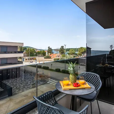 Fly - S7 - Mpolo 招待所 3*