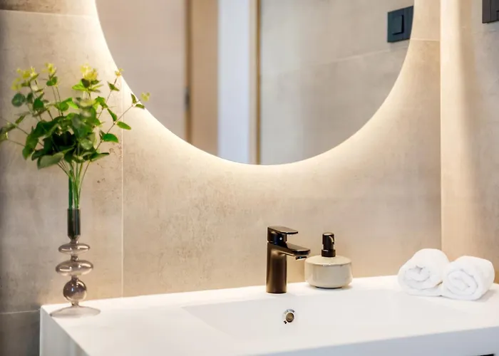 Fly - S7 - Mpolo بيت ضيافة 3*